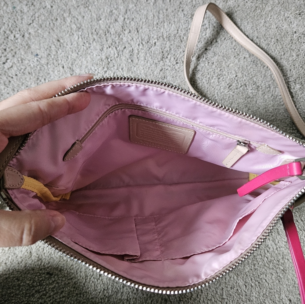 Coach purse - Picture 2 of 4